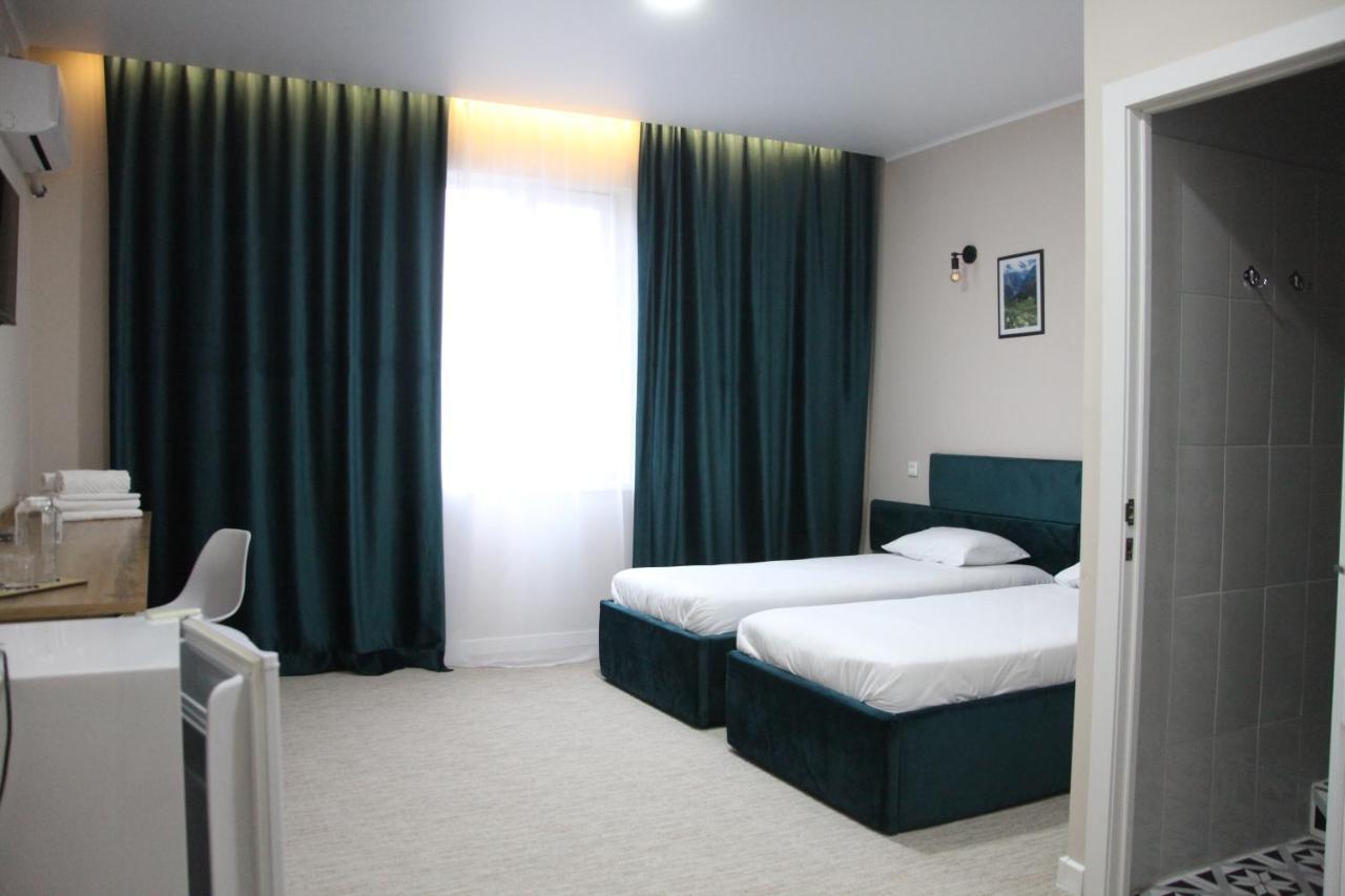 Jardin Hotel Aqtöbe Luaran gambar